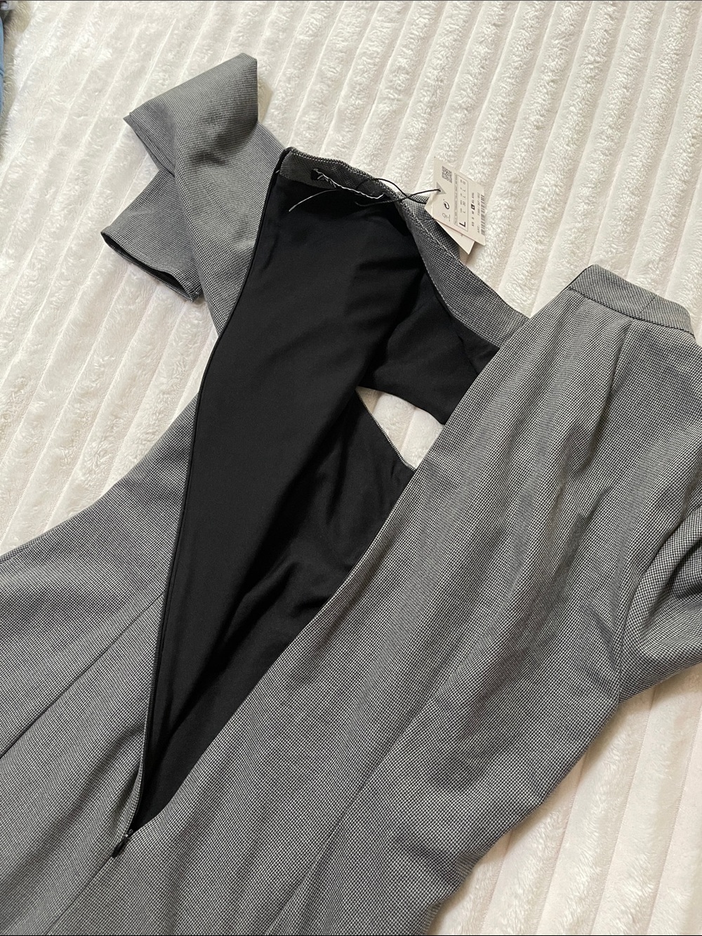 Zara Gray Long-Sleeve Shift Dress with Front Cutout NWT | Size Large - Picture 7 of 9